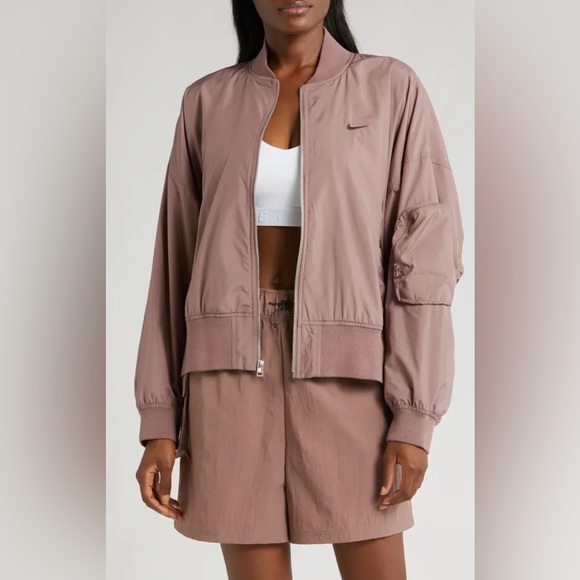 Nike Sportswear Essentials Oversize Bomber Women’s Jacket size L - Picture 1 of 10